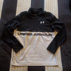 Under Armour long sleeve shirt big boys (size M)
